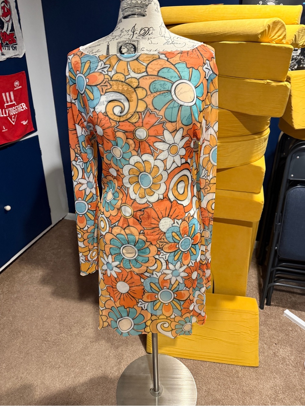 Vintage 70s floral dress